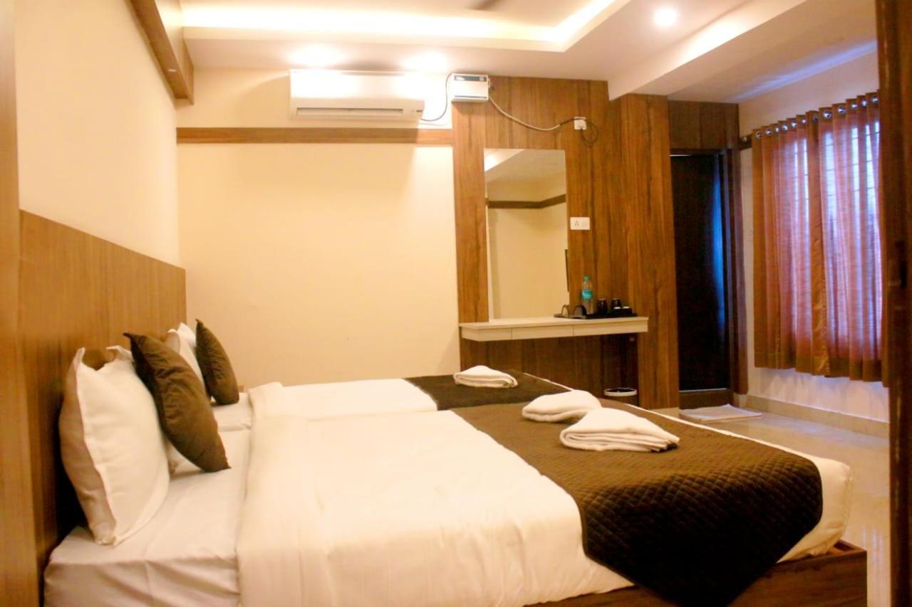 Hotel Sakura Inn Hosur Exterior photo
