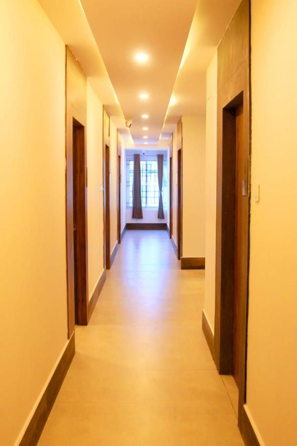 Hotel Sakura Inn Hosur Exterior photo